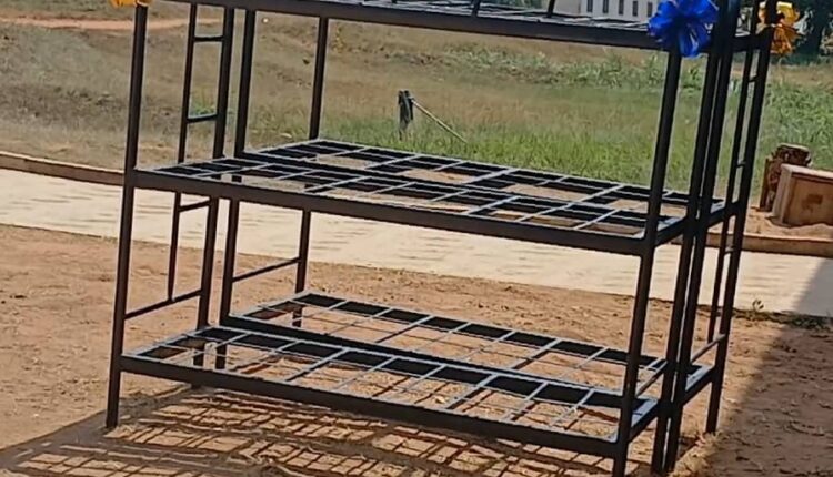 Akunini Bunk beds